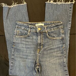 Zara Frayed Hem Blue Jeans